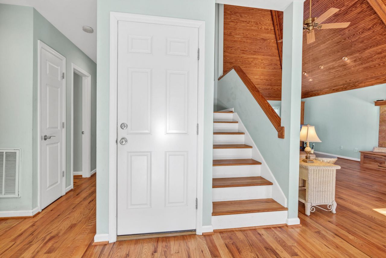 55 Rice Lane Photo 8