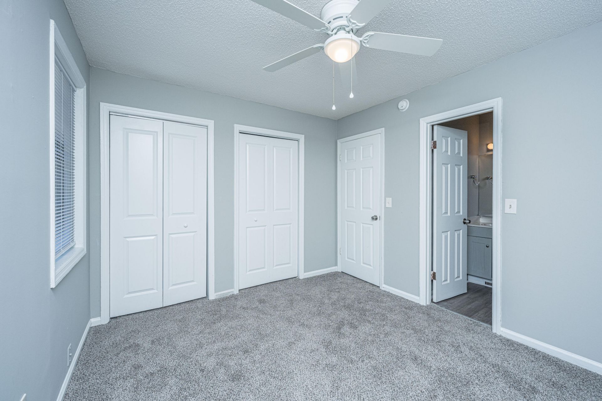 7653 Hunters Ridge Lane Photo 14