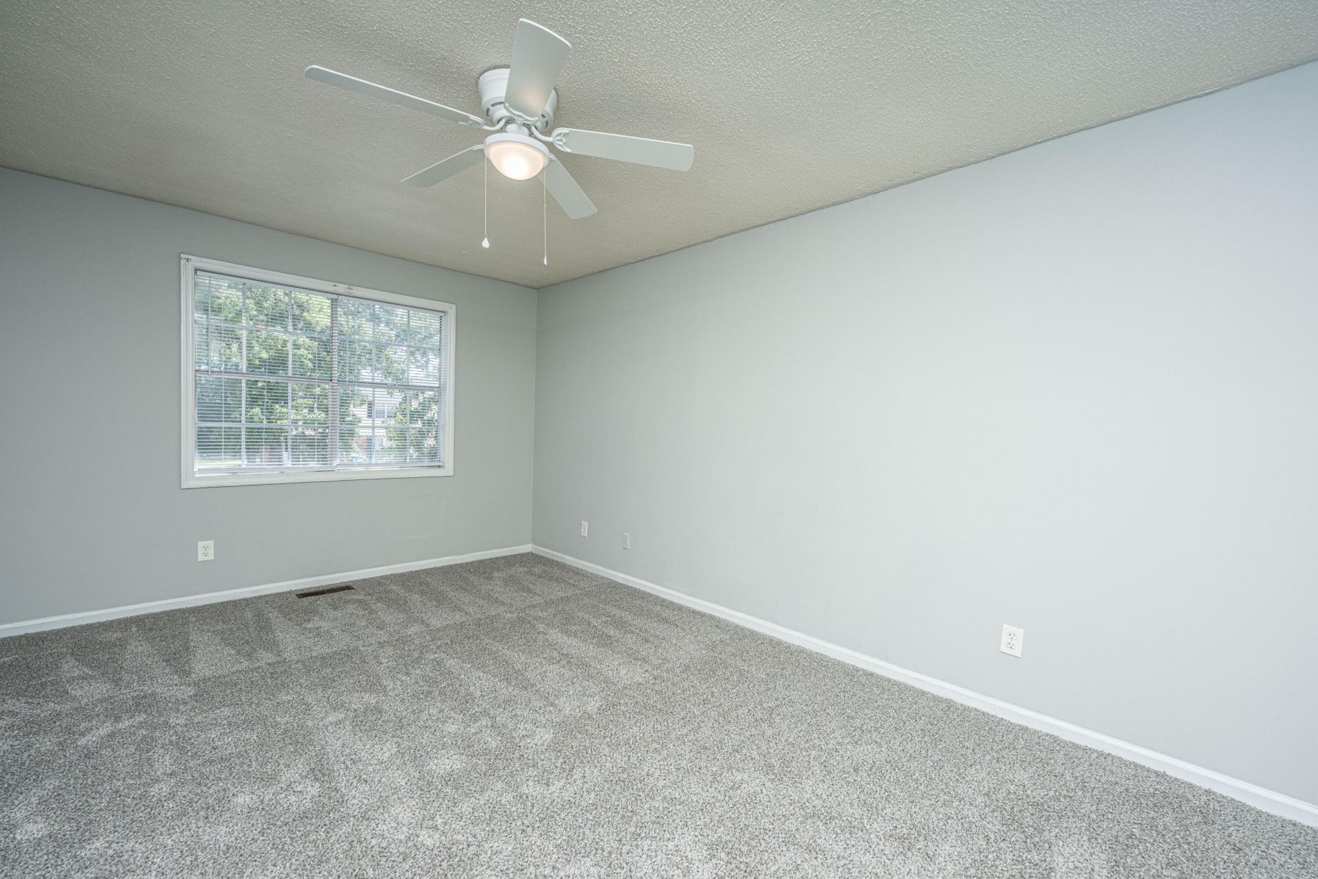 7653 Hunters Ridge Lane Photo 18