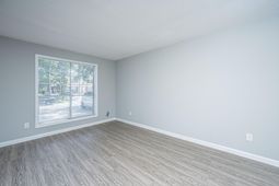 7653 Hunters Ridge Lane photo 4