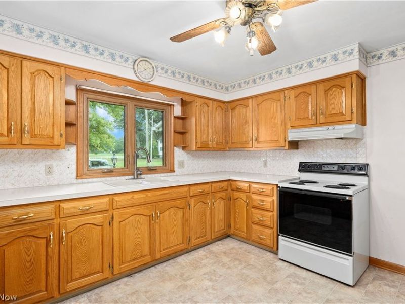 7454 Oberlin Road, Elyria, OH 44035 Photo 10