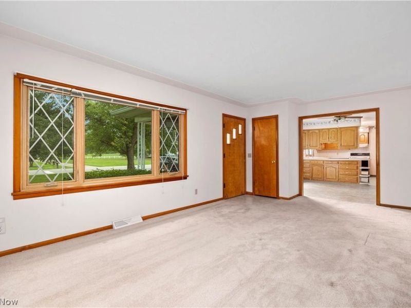 7454 Oberlin Road, Elyria, OH 44035 Photo 3