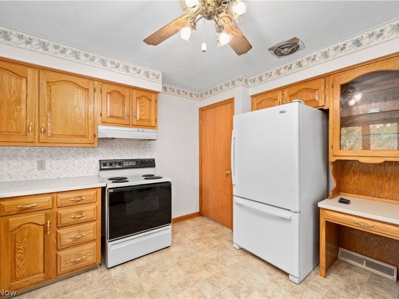 7454 Oberlin Road, Elyria, OH 44035 Photo 9