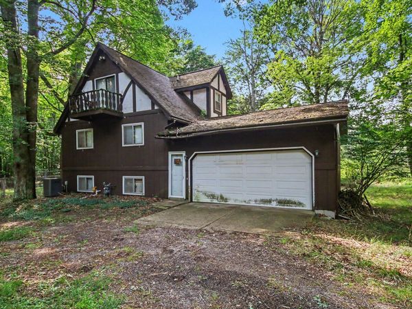 6700 Wildwood Drive, West Olive, MI 49460