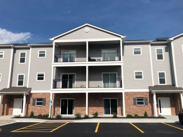 811 E Main Street , Unit 1E, East Dundee, IL 60118