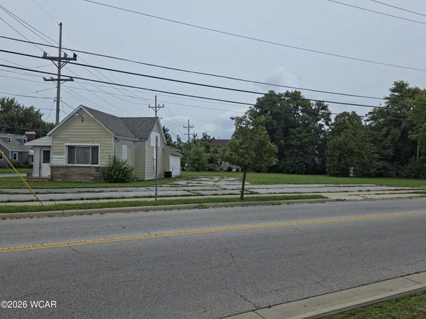 655 S Collins Avenue, Lima, OH 45804