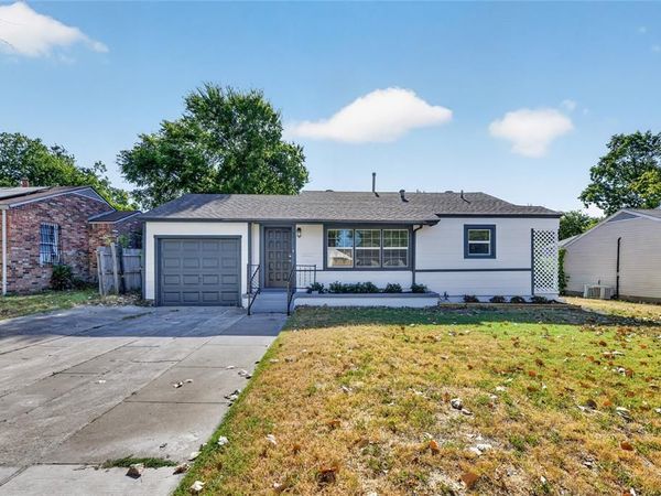 4917 Roanoke Street, Fort Worth, TX 76116