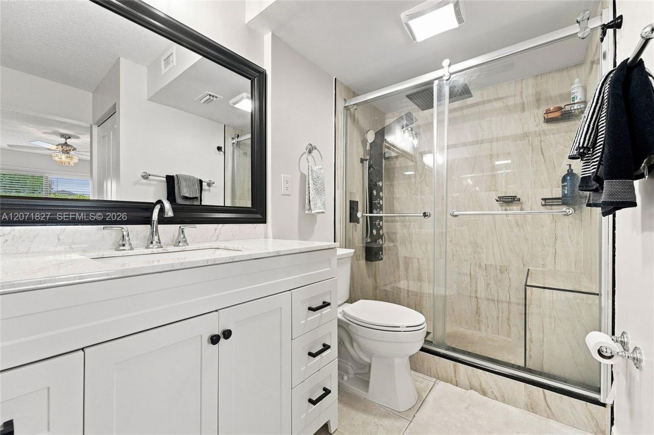 15234 Lakes Of Delray Blvd, Unit 250, Delray Beach, FL 33484 Photo