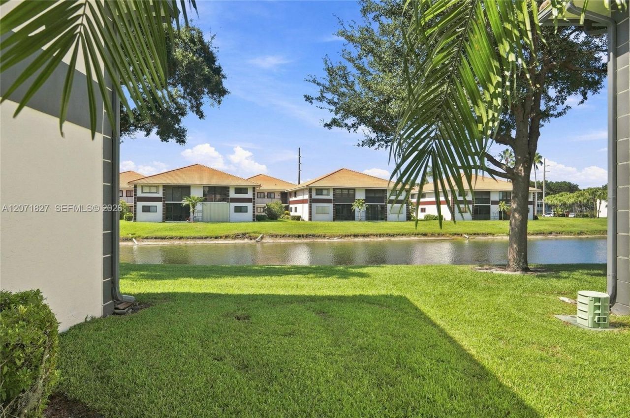 15234 Lakes Of Delray Blvd, Unit 250, Delray Beach, FL 33484 Photo