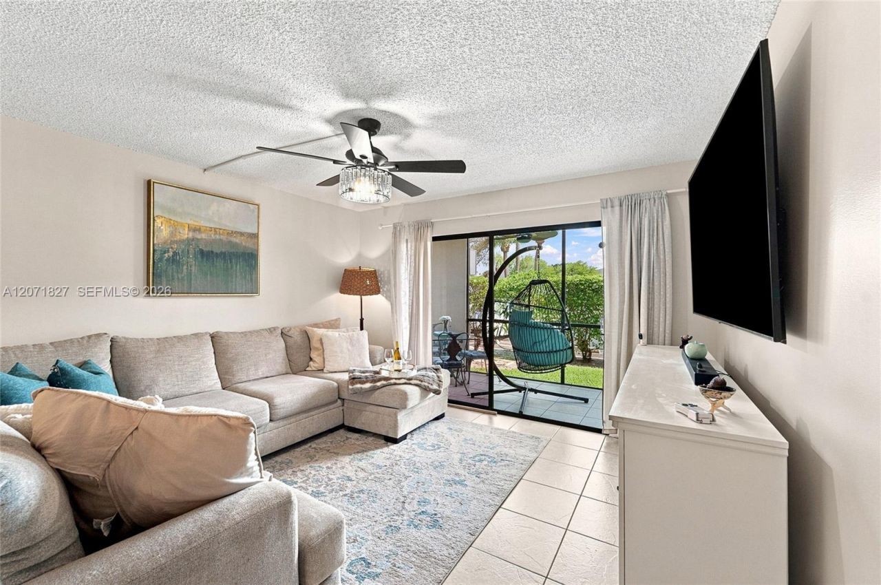 15234 Lakes Of Delray Blvd, Unit 250, Delray Beach, FL 33484 Photo