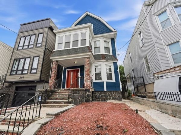 244 Clinton Ave, Unit 1, Jersey, NJ 07304