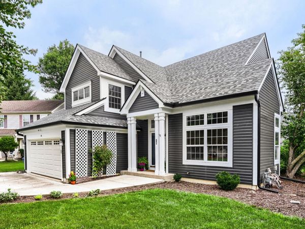 19 Longview Court , South Elgin, IL 60177