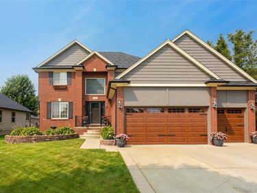 53599 Ashley Drive, New Baltimore, Mi 48047
