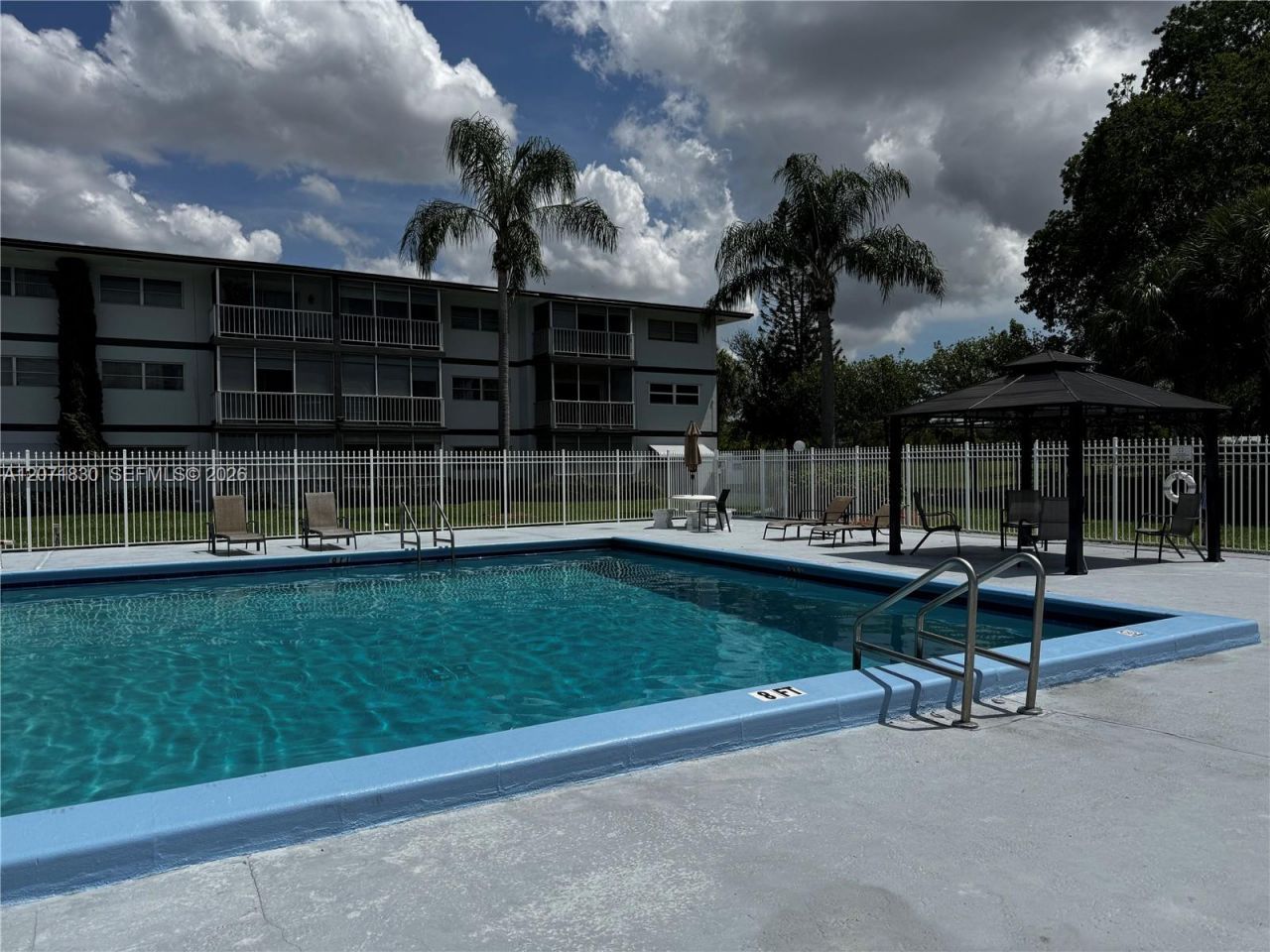 1000 Hillcrest Ct , Unit 214, Hollywood, FL 33021 Photo