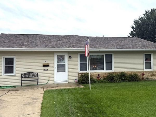 303 W Summit Street, Maquoketa, IA 52060