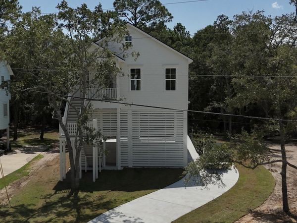 114 Basswood Drive, Pass Christian, MS 39571