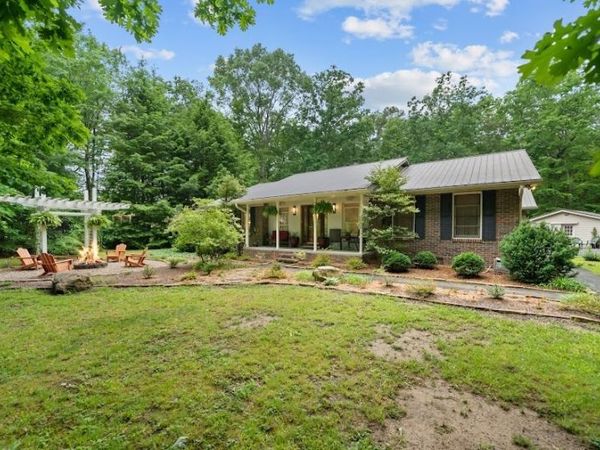 1320 Laurel Way , Monterey, TN 38574