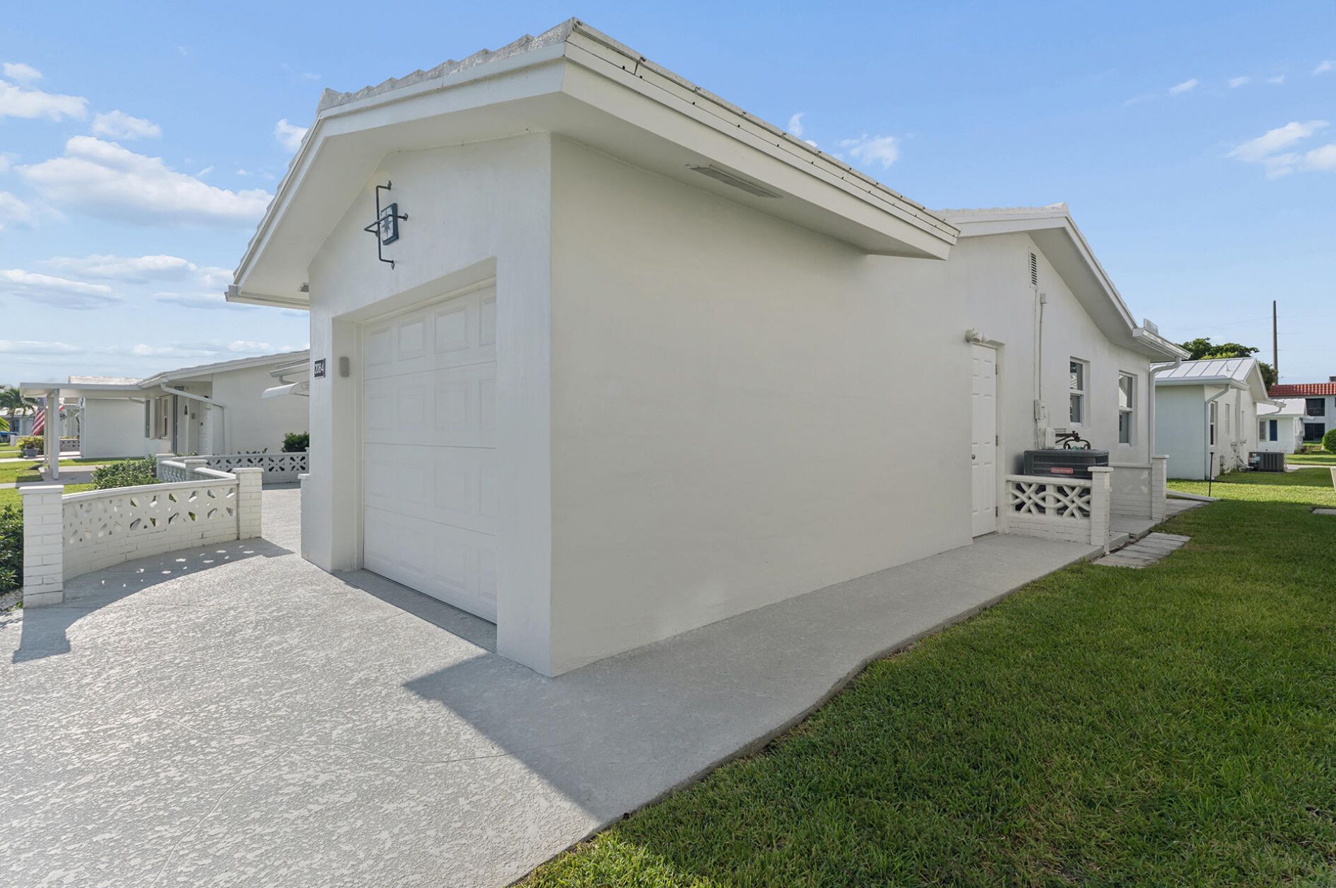 2084 SW 13th Terrace, Boynton Beach, FL 33426 Photo
