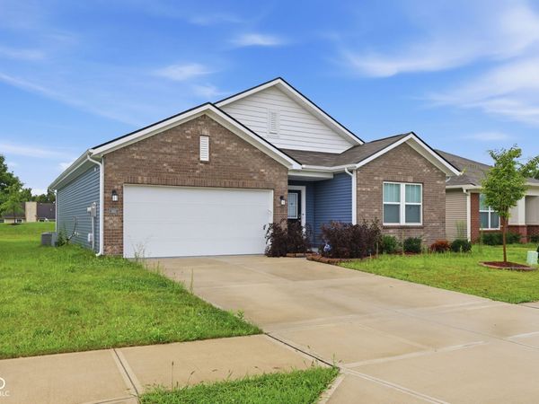 4411 Ashton View, Indianapolis, IN 46268