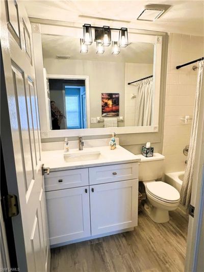 5805 Trailwinds Dr , Unit 326, Fort Myers, FL 33907 Photo