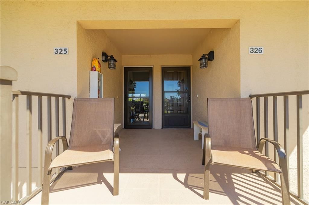 5805 Trailwinds Dr , Unit 326, Fort Myers, FL 33907 Photo