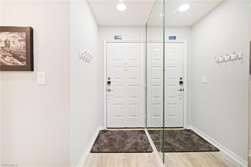 5805 Trailwinds Dr , Unit 326, Fort Myers, FL 33907 Photo