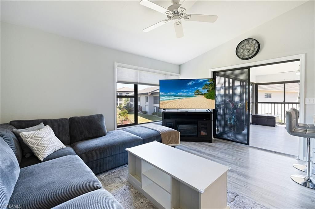 5805 Trailwinds Dr , Unit 326, Fort Myers, FL 33907 Photo