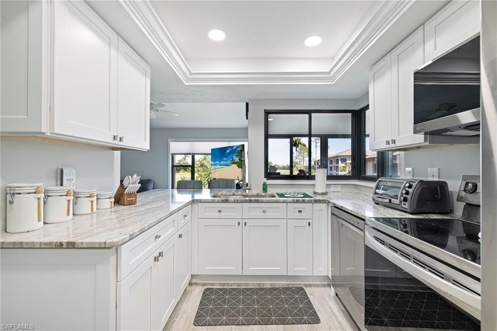 5805 Trailwinds Dr , Unit 326, Fort Myers, FL 33907 Photo