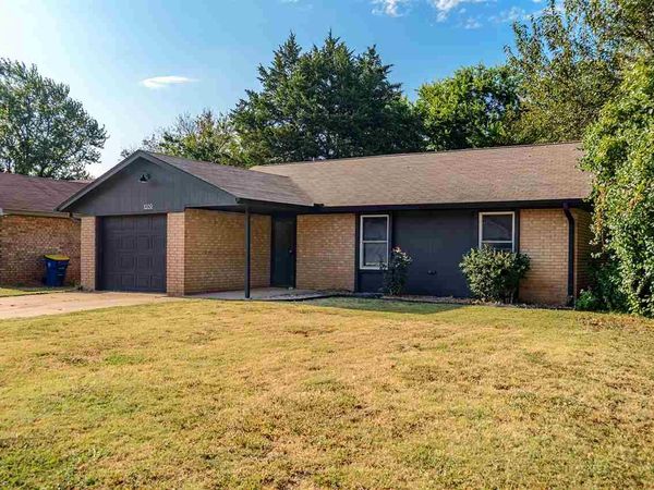 1009 E Will Rogers Drive, Stillwater, OK 74075