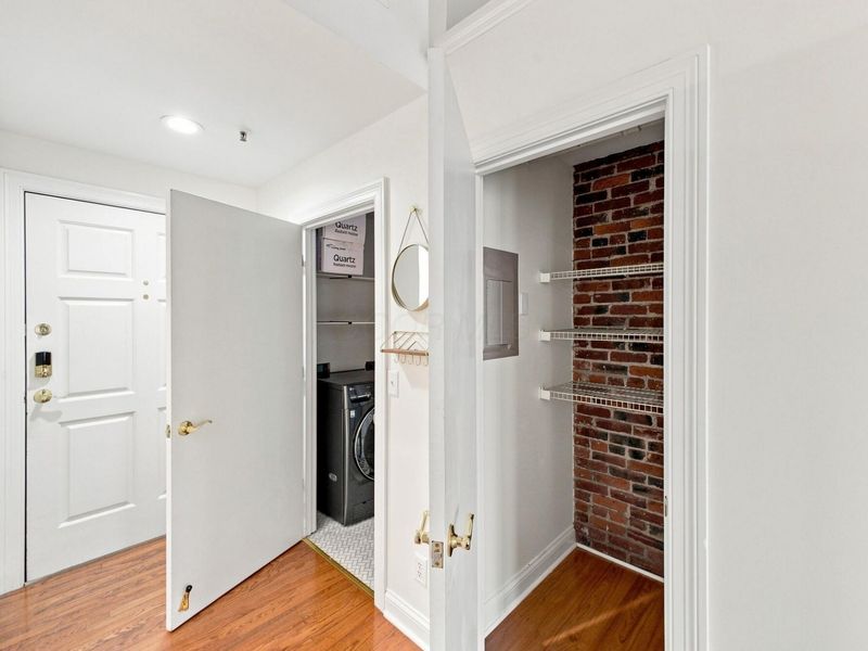 55 W Livingston Avenue , Unit 203, Columbus, OH 43215 Photo 23