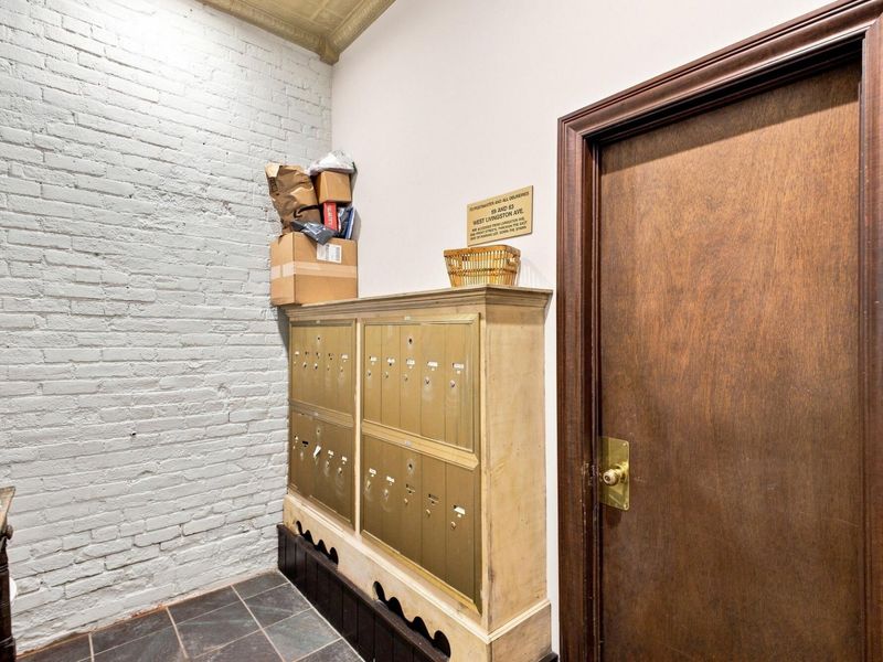 55 W Livingston Avenue , Unit 203, Columbus, OH 43215 Photo 4