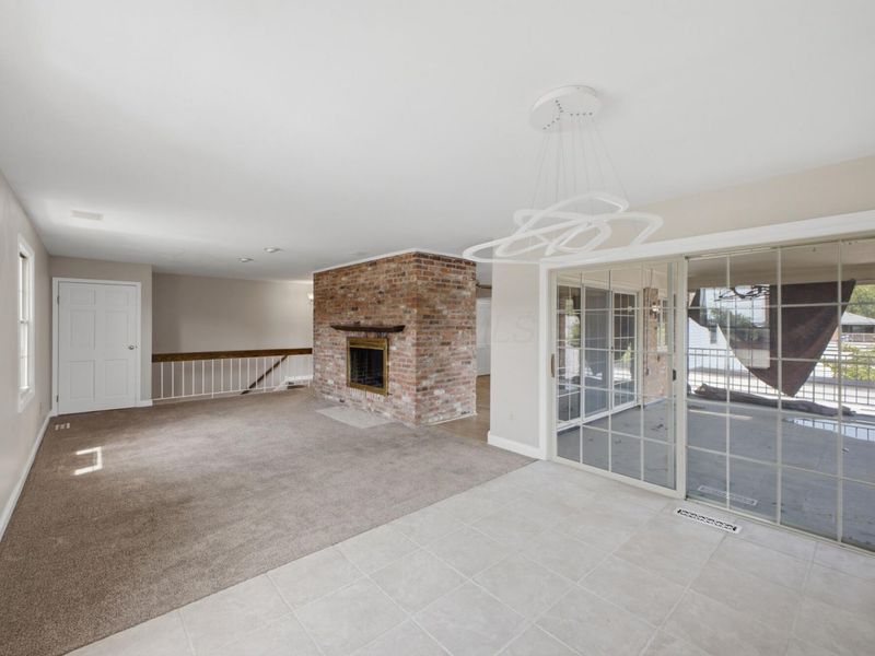 952 Chatham Lane , Unit K, Columbus, OH 43221 Photo 6