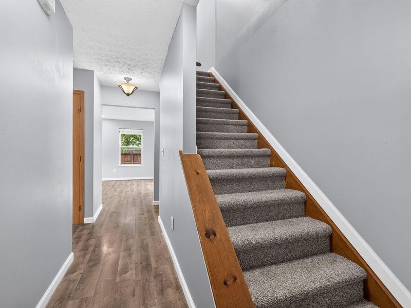 6 Surrey Court, Plain City, OH 43064 Photo 4