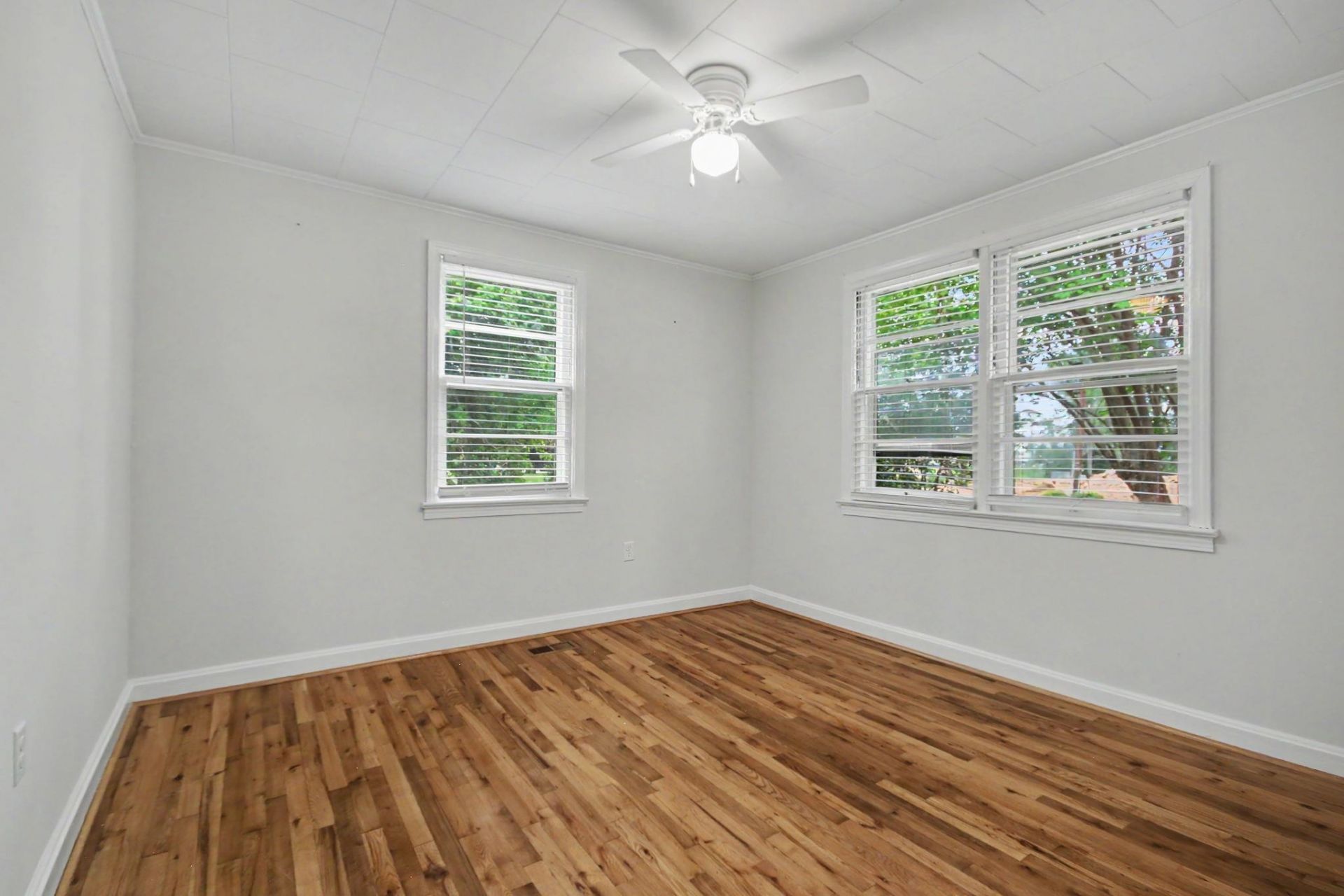 2510 South Bay St. Photo 17