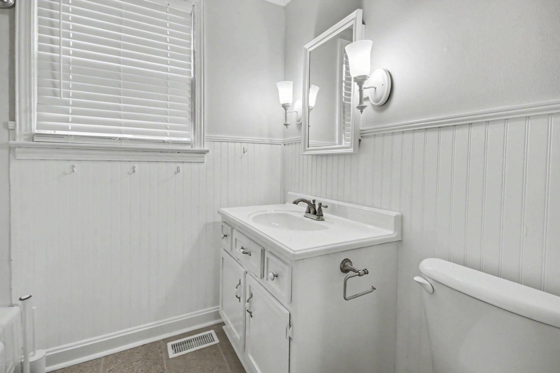 2510 South Bay St. Photo 20