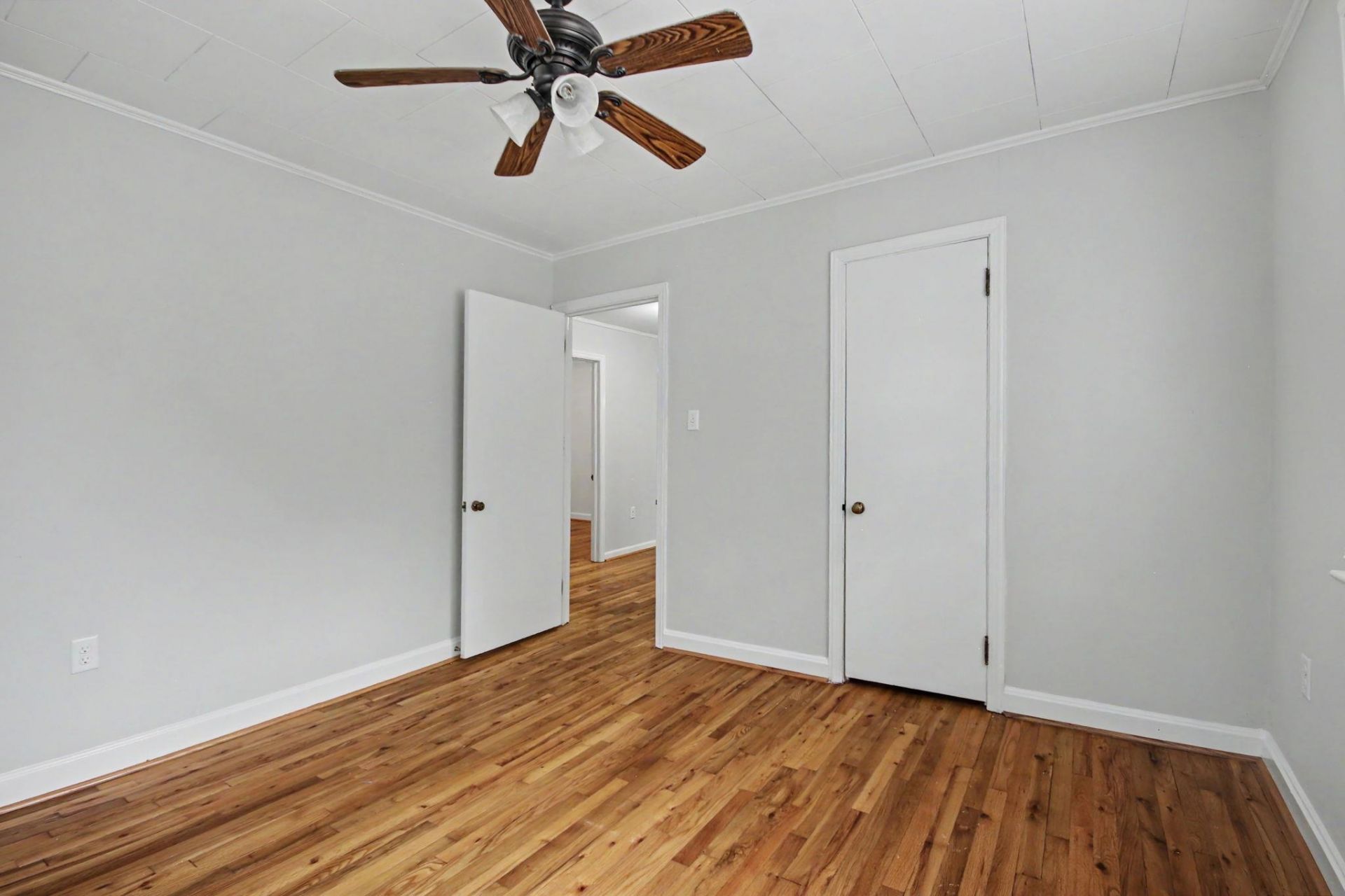2510 South Bay St. Photo 21
