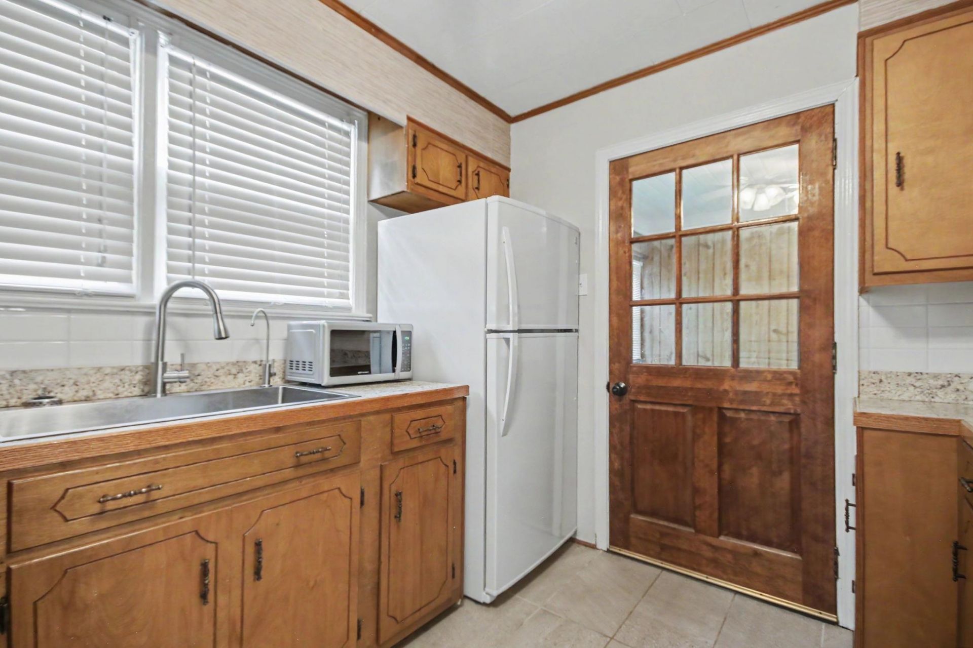 2510 South Bay St. Photo 9