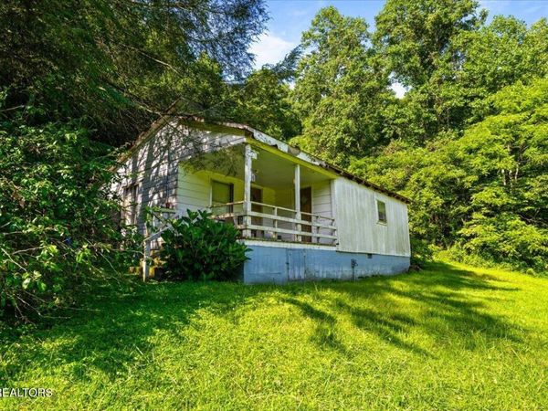 259 Walden Hollow Lane, LaFollette, TN 37766