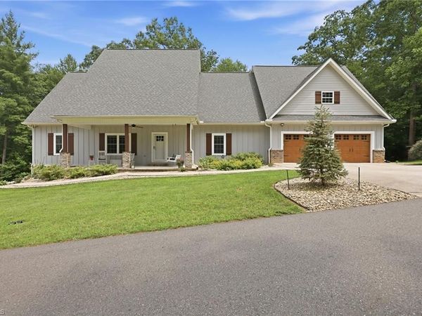 612 Niston Lane , Mount Airy, NC 27030