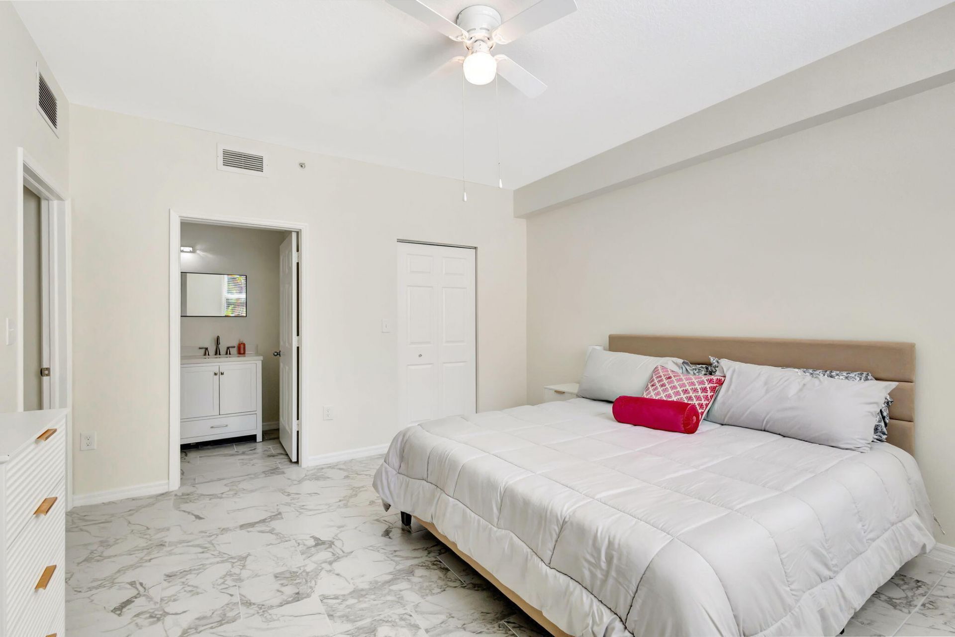 802 W Windward Way, Unit 316, Lantana, FL 33462 Photo