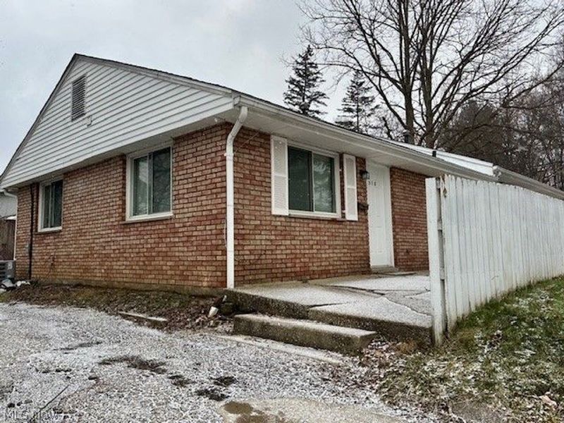 318 Sagamore Avenue, Akron, OH 44305 Photo 1