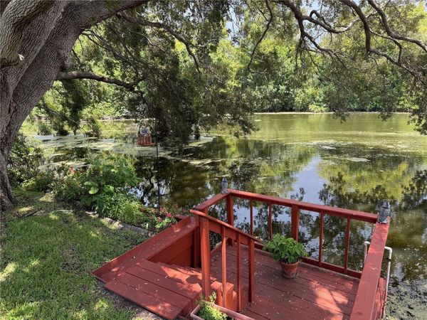 8927 LAKEWOOD DRIVE, SEMINOLE, FL 33772