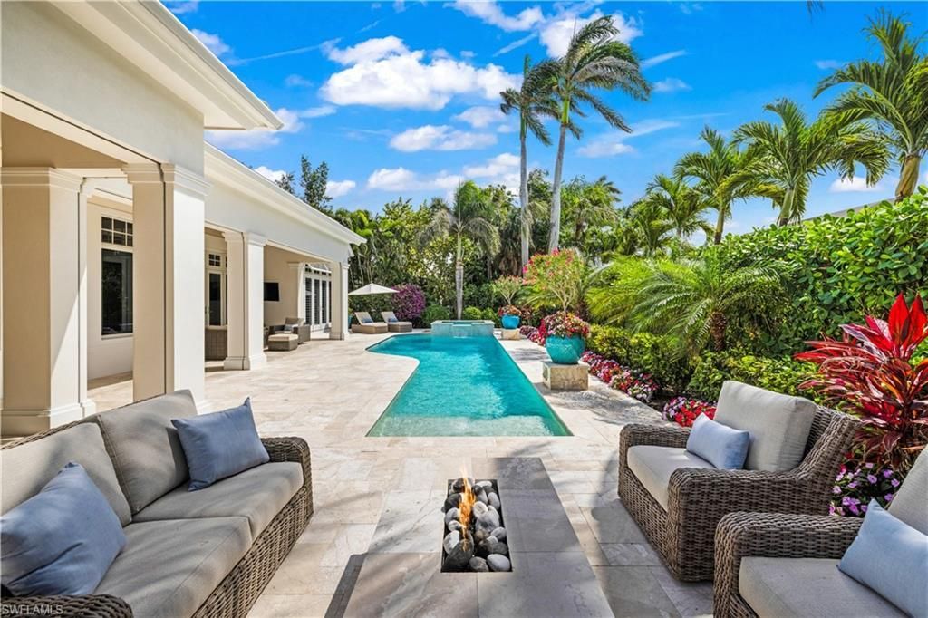 532 Pine Grove Ln , Naples, FL 34103 Photo