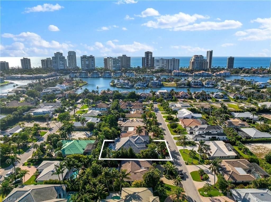 532 Pine Grove Ln , Naples, FL 34103 Photo