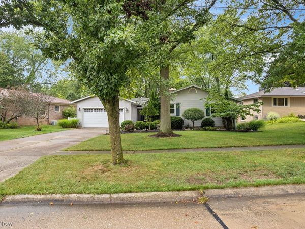 25 Squires Court , Medina, OH 44256