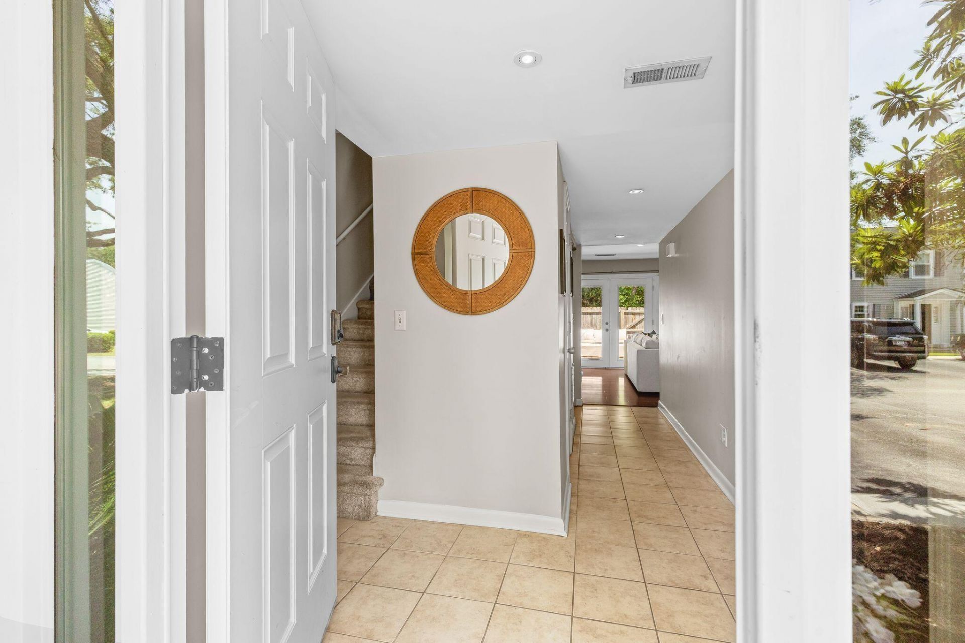 166 Heritage Circle Photo 3
