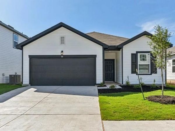 325 Sieders ST, Taylor, TX 76574