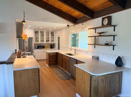 2243 Inverness Drive, South Lake Tahoe, CA 96150 Photo