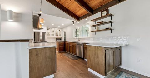 2243 Inverness Drive, South Lake Tahoe, CA 96150 Photo