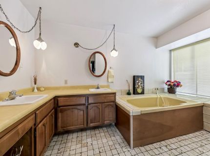 2243 Inverness Drive, South Lake Tahoe, CA 96150 Photo